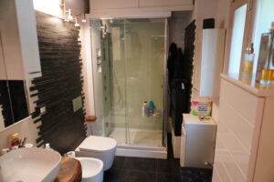 Villetta Bifamiliare Vinci con Giardino e 3 camere