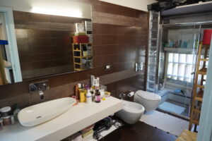 Villetta Bifamiliare Vinci con Giardino e 3 camere