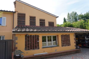 Villetta Bifamiliare Vinci con Giardino e 3 camere