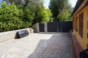 Villetta Bifamiliare Vinci con Giardino e 3 camere