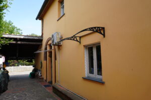 Villetta Bifamiliare Vinci con Giardino e 3 camere