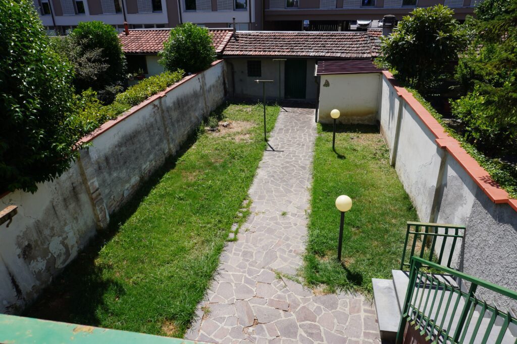 Ampio Terratetto a Empoli in via Fucini con Giardino Esclusivo e Garage image 1